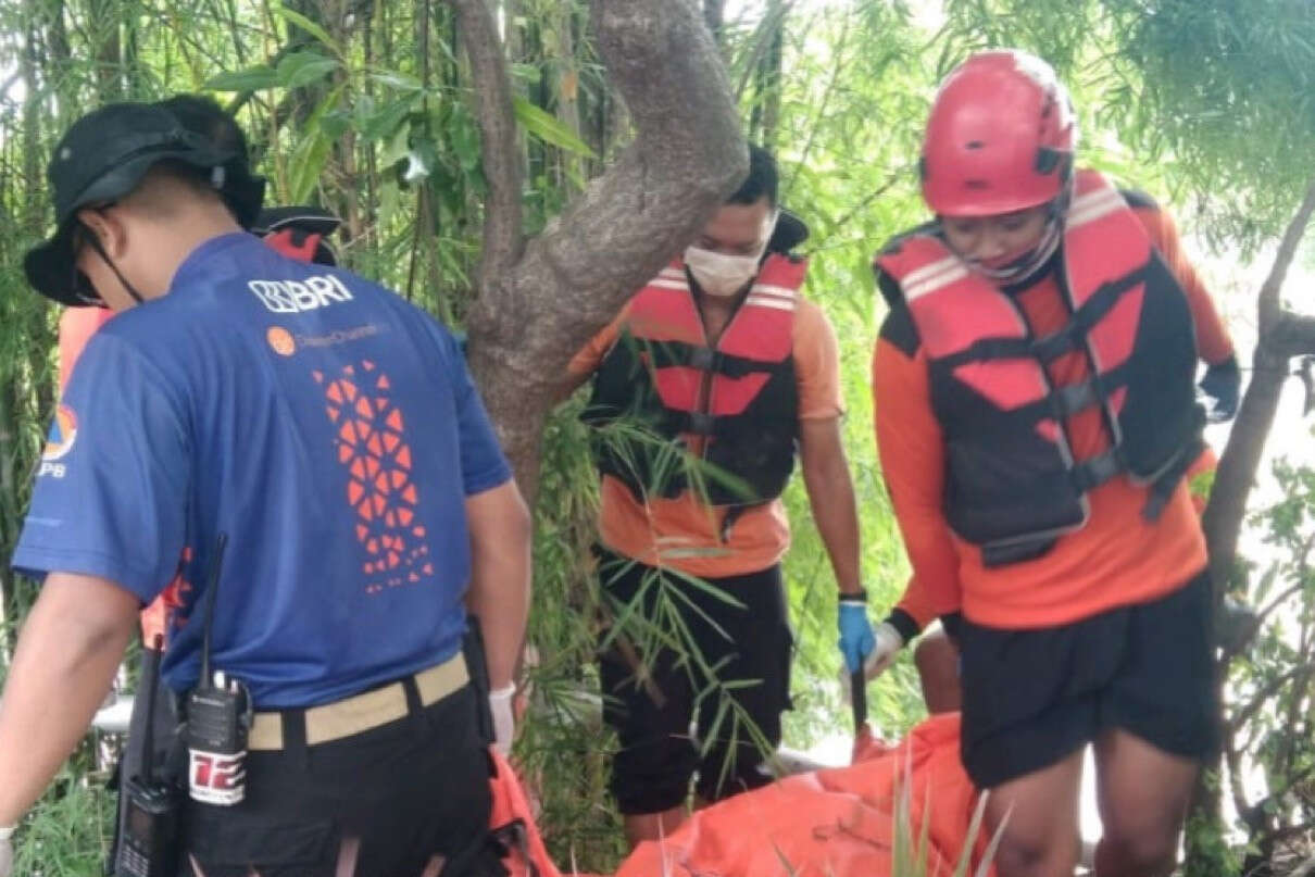 Mayat Perempuan Tanpa Busana Ditemukan di Sungai Jagir, Begini Ciri-Cirinya