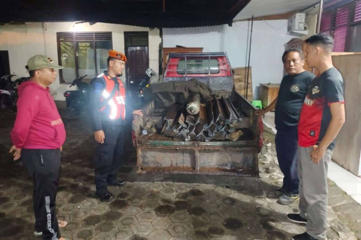 Komplotan Pencuri Rel Kereta Api di Brebes Dibekuk