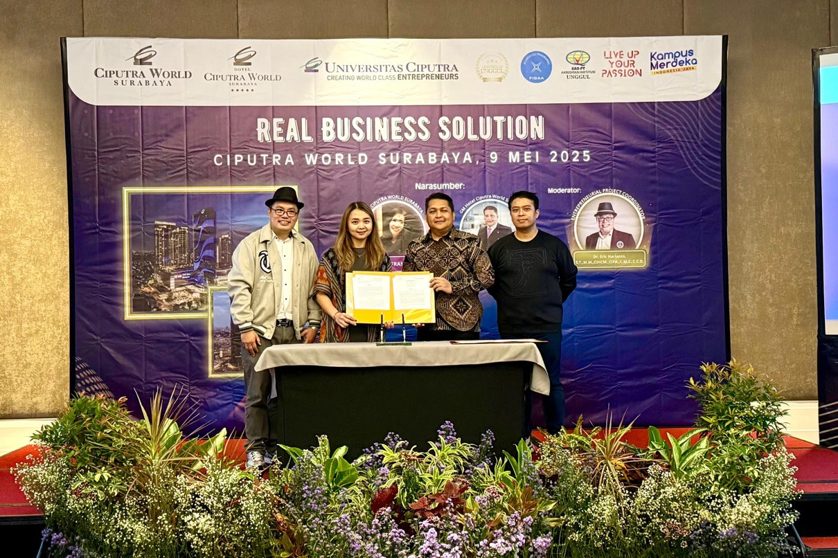 Program RBS MM UC Latih Mahasiswa Tangani Masalah Bisnis Nyata