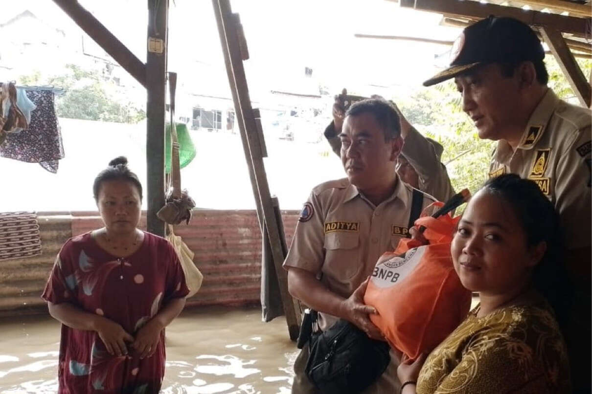 30 Rumah di Karang Pilang Terendam Banjir Akibat Luapan Air Sungai