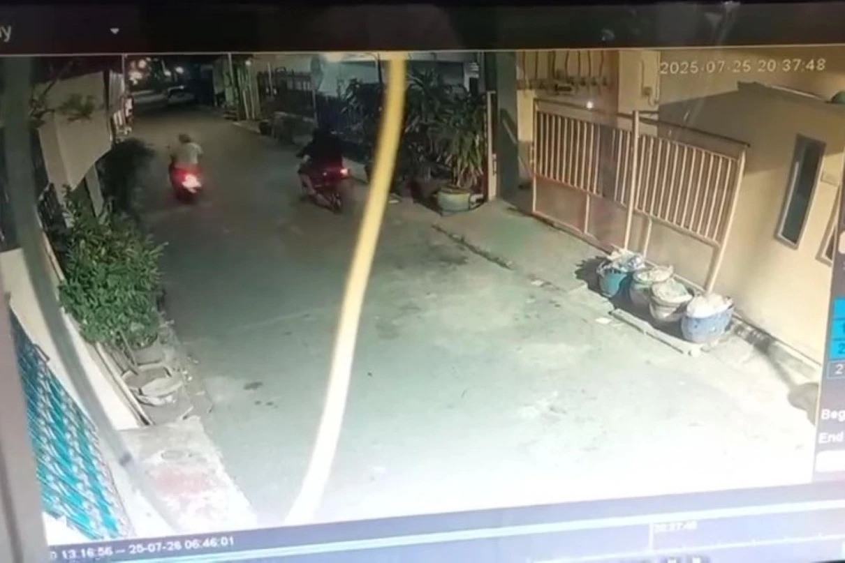 Curanmor Terekam CCTV di Ketabang Surabaya, Motor ASN Raib