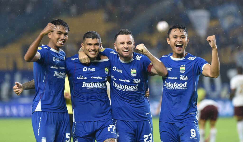 Bawa Skuad Penuh, Persib Siap Hadapi Klub Milik Kaesang bin Jokowi di Stadion Manahan