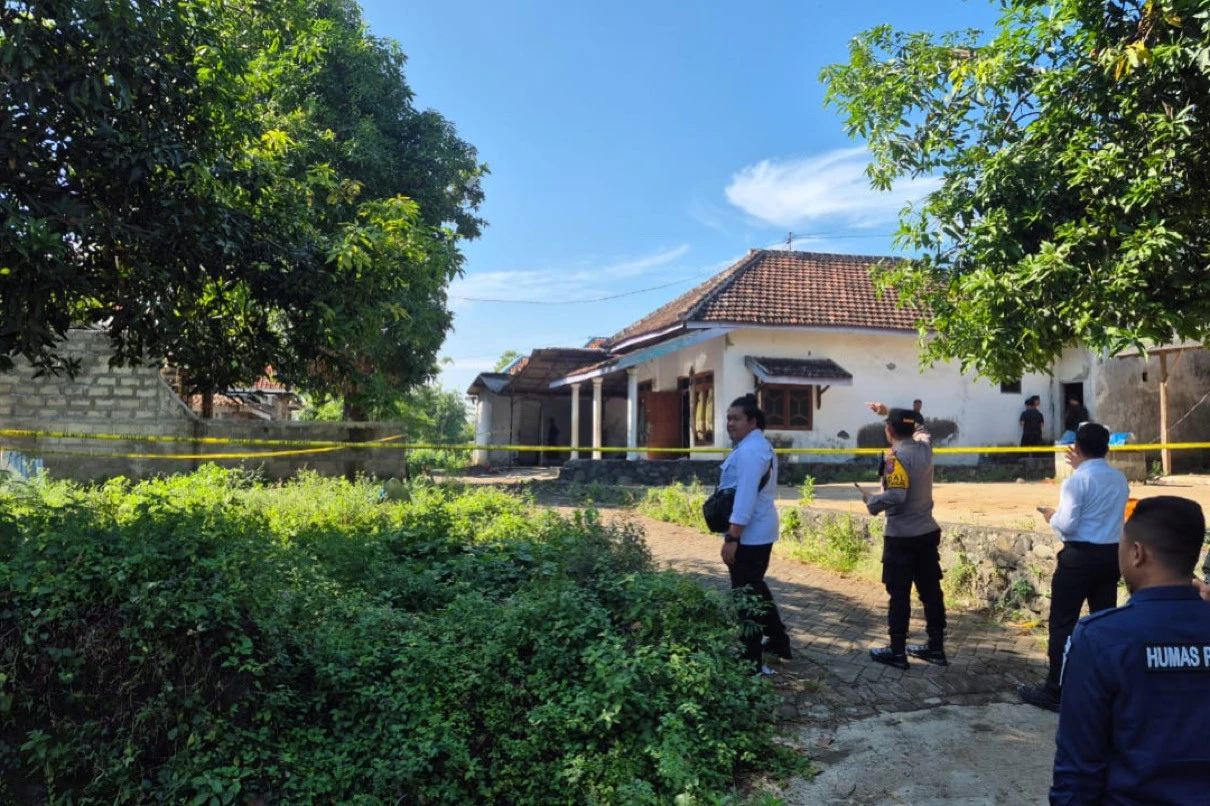 Rumah Warga di Pasuruan Tiba-tiba Meledak, Pemilik Luka Parah