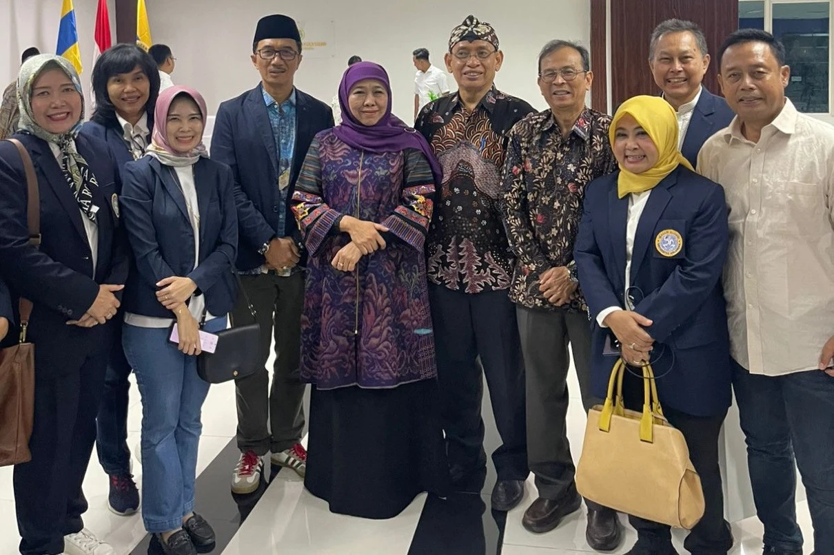IKA DIH FH Dukung Khofifah Lanjutkan Kepemimpinan di IKA Unair