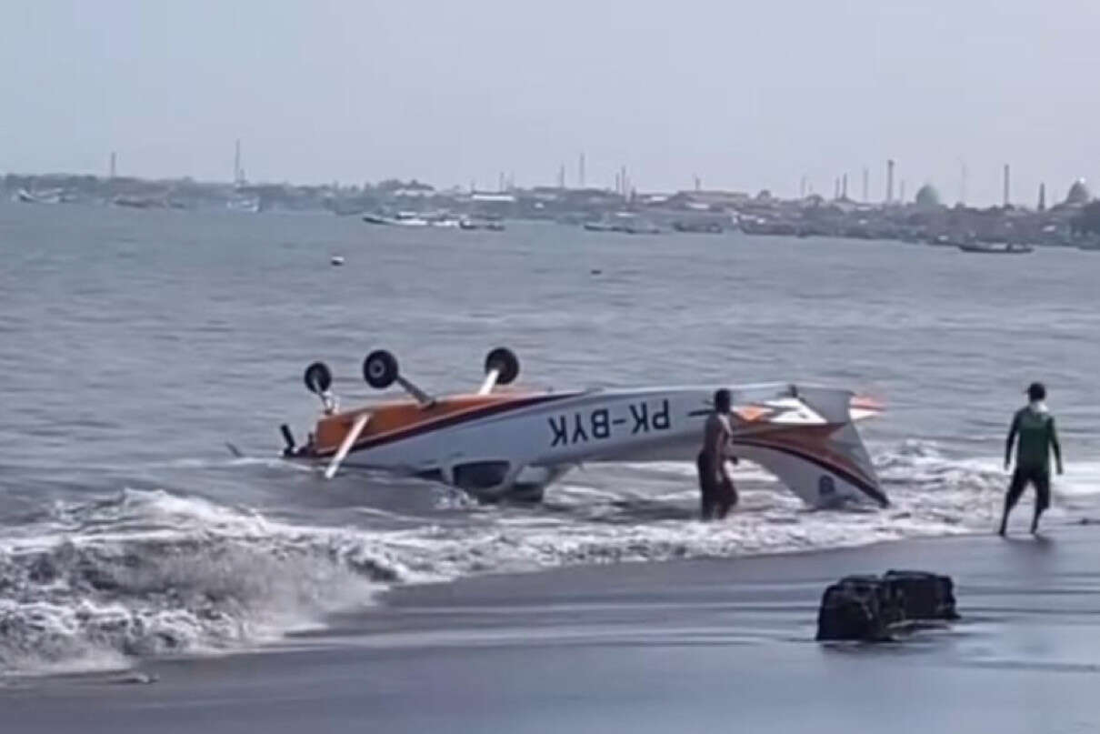 Pesawat Latih API Jatuh di Perairan Muncar Banyuwangi, Diduga Mati Mesin