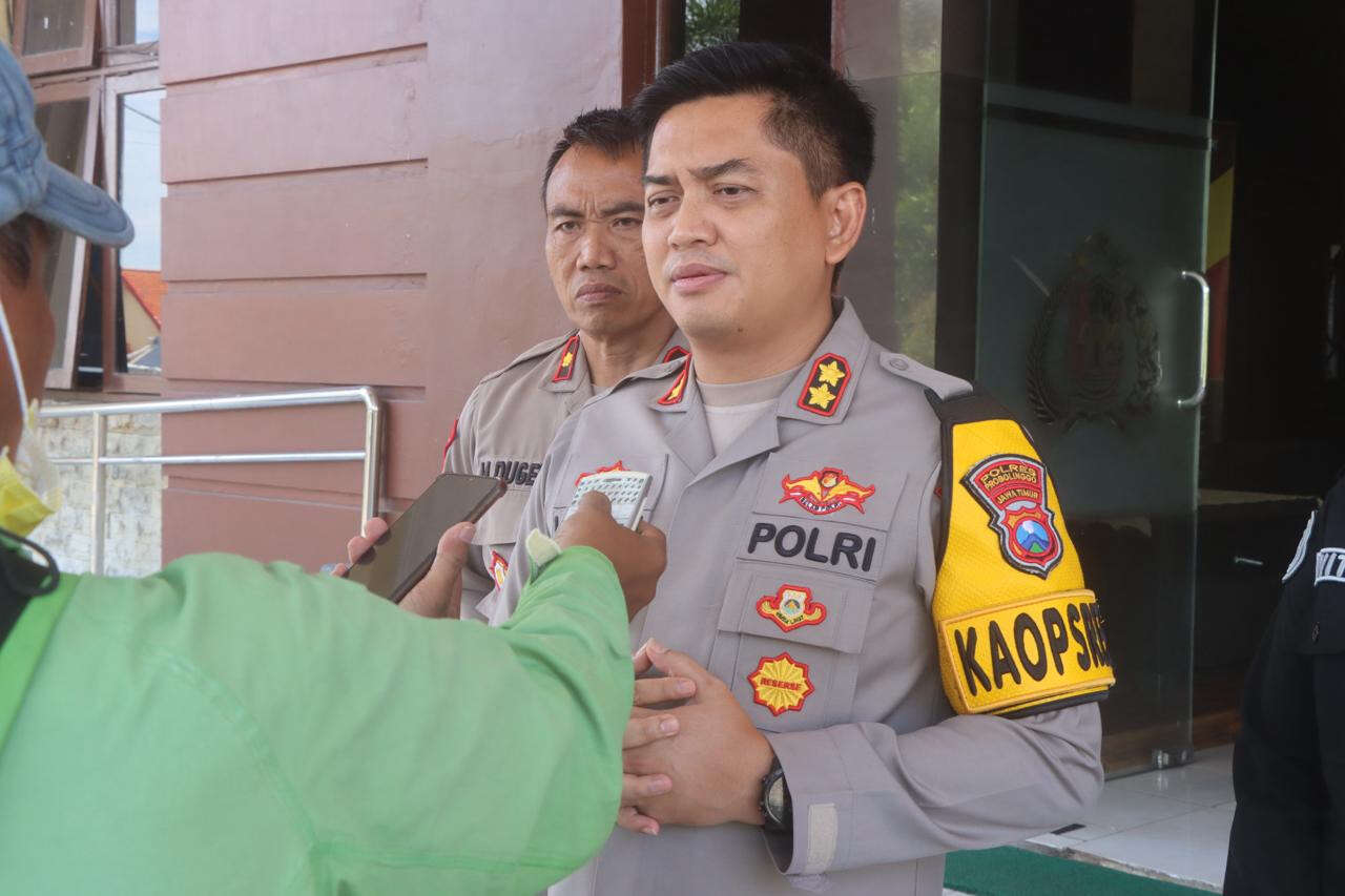 Lakukan Pemerasan Kades, 2 Oknum Wartawan di Probolinggo Diringkus Polisi