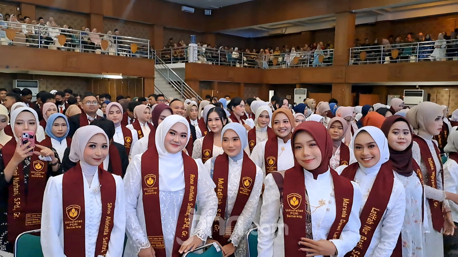 UPGRIS Kukuhkan 405 Mahasiswa PPG Prajabatan sebagai Guru Profesional