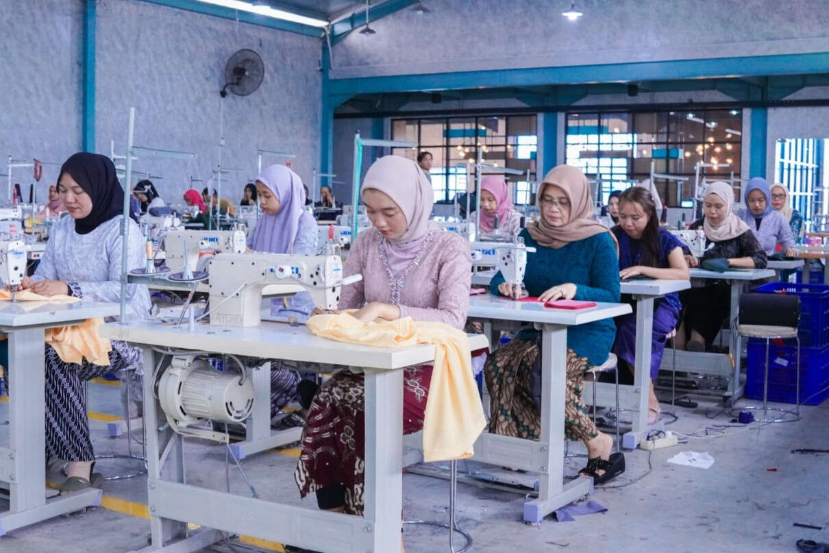 Juragan 99 Garment Tawarkan Layanan Pembuatan Batik Sesuai Keinginan