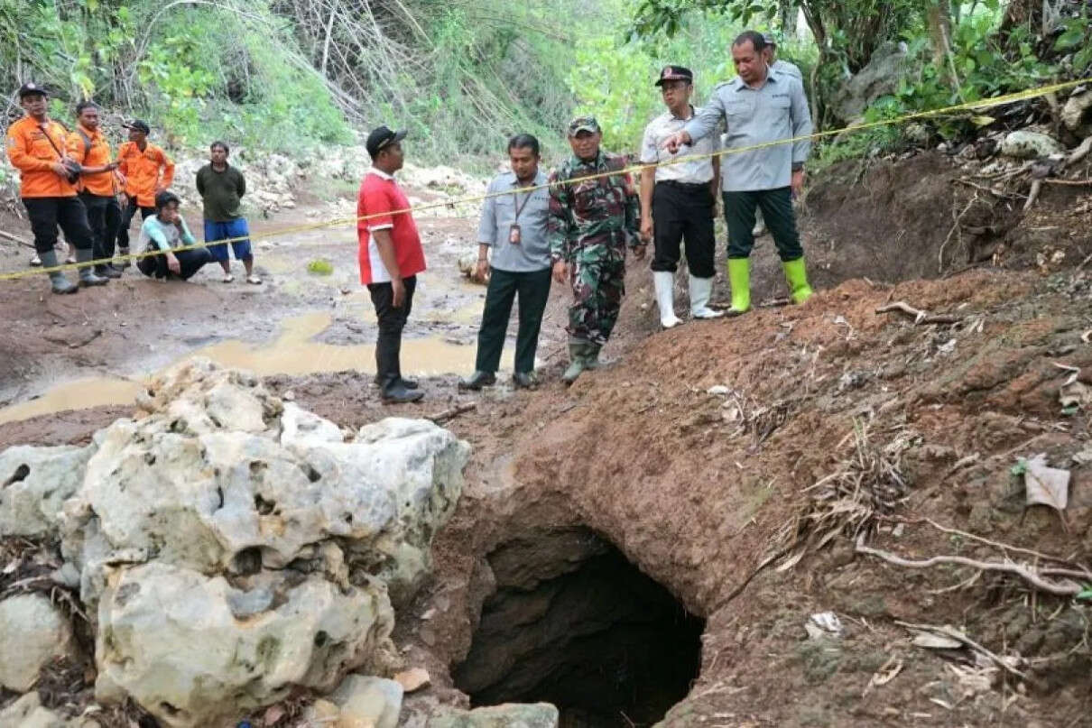 BPBD Jatim dan ITS Kaji Fenomena Lubang Misterius di Tepi Sungai Blitar