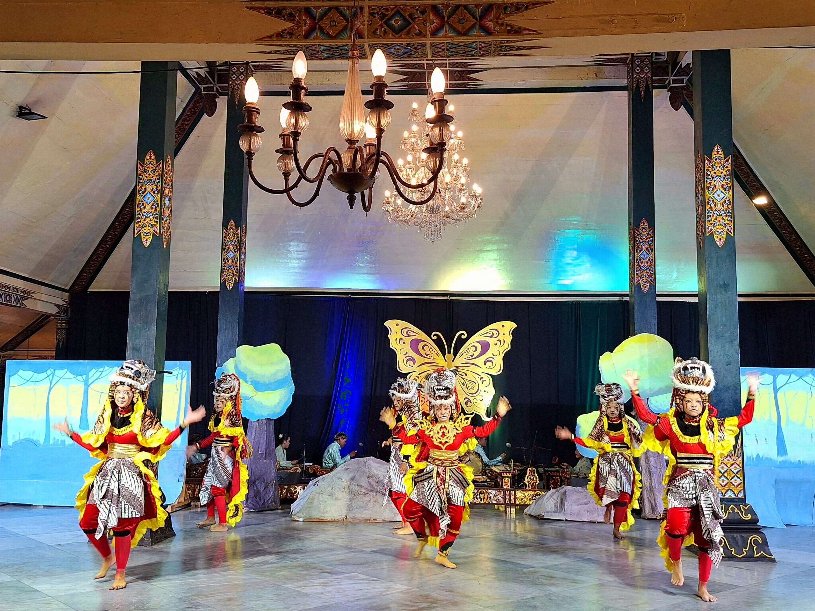 Lestarikan Budaya Jawa, Universitas Widya Mataram Gelar Festival Langensekar