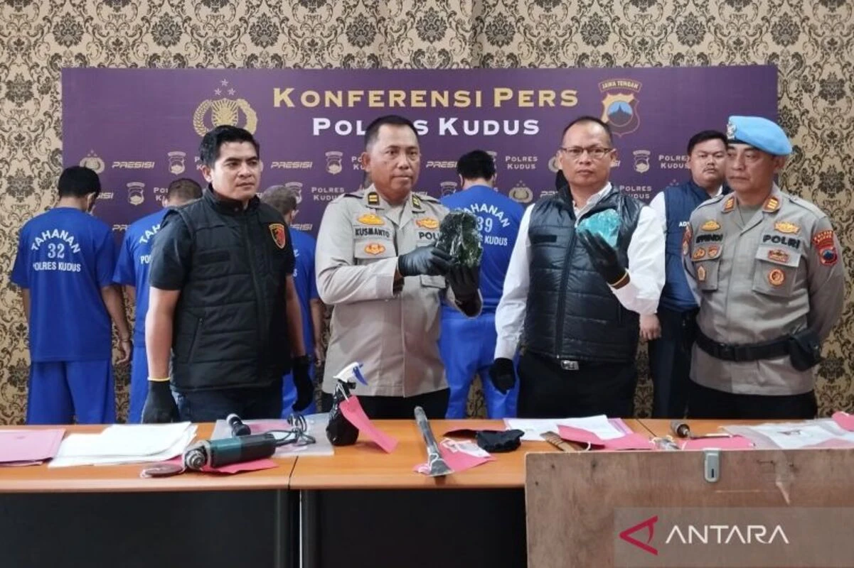 Warga Kudus Tertipu Tukang Pijat asal Surabaya, Tergiur Menggandakan Uang