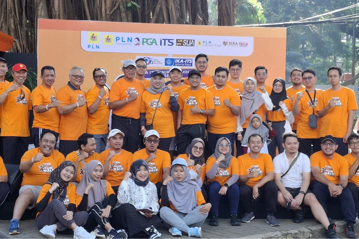 Bacaketum IKA ITS Isi Masa Tenang Kampanye dengan Fun Walk