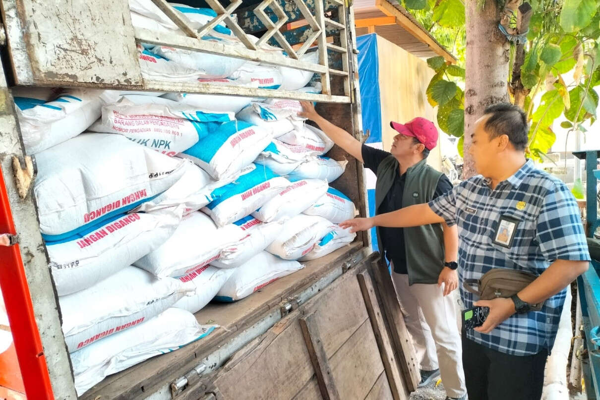 Polisi Gagalkan Penyelundupan 8,9 Ton Pupuk Bersubsidi di Situbondo