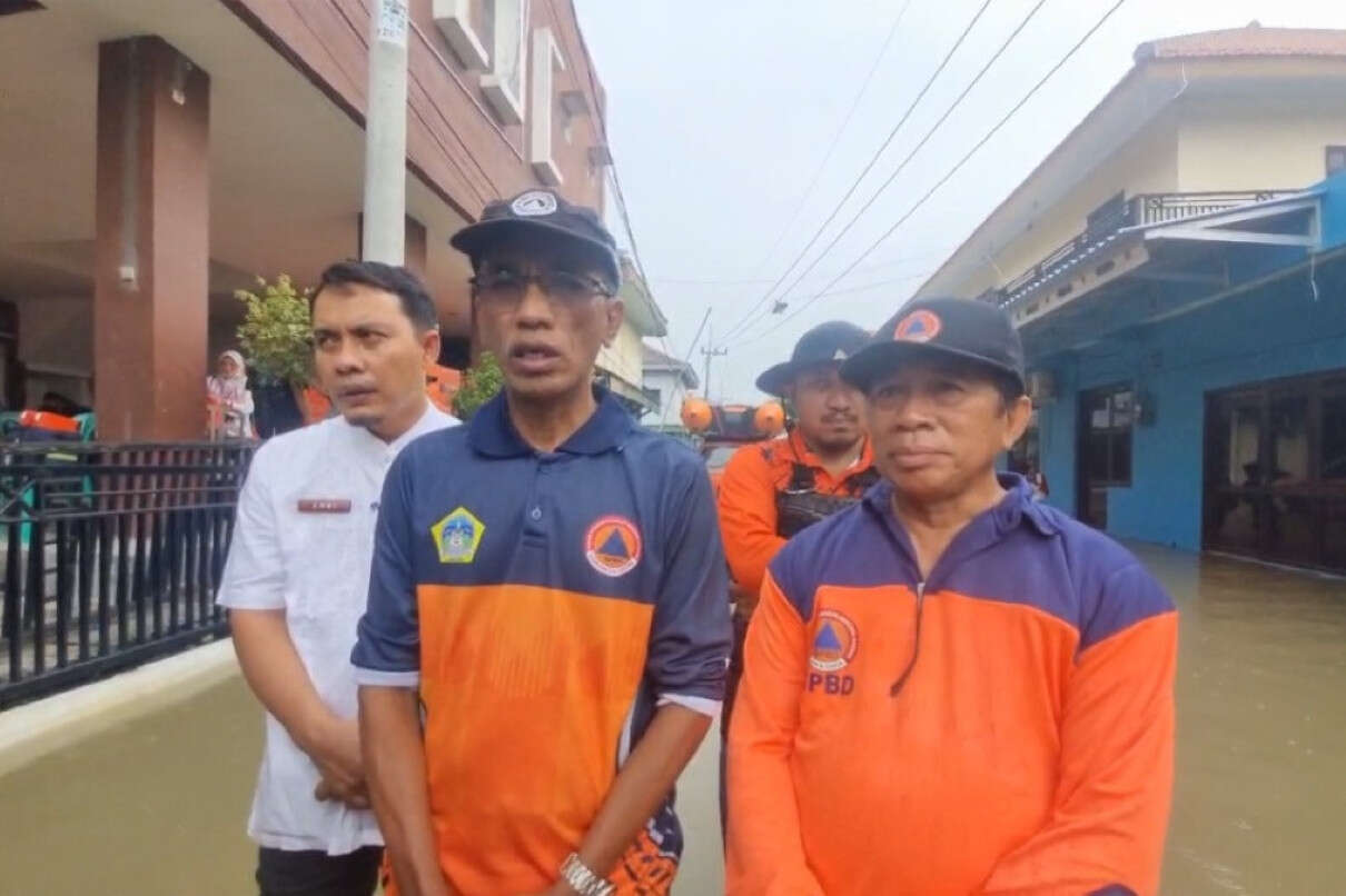 Luapan Kali Mas Surabaya Rendam Ribuan Rumah & Sekolah di Gresik