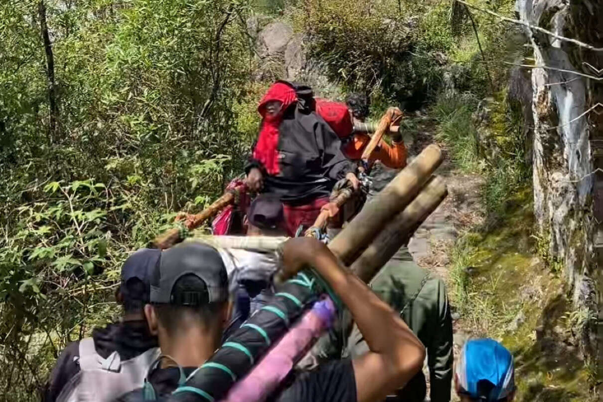 Mbok Yem Penjaga Warung di Gunung Lawu Turun Lebih Cepat Karena Sakit