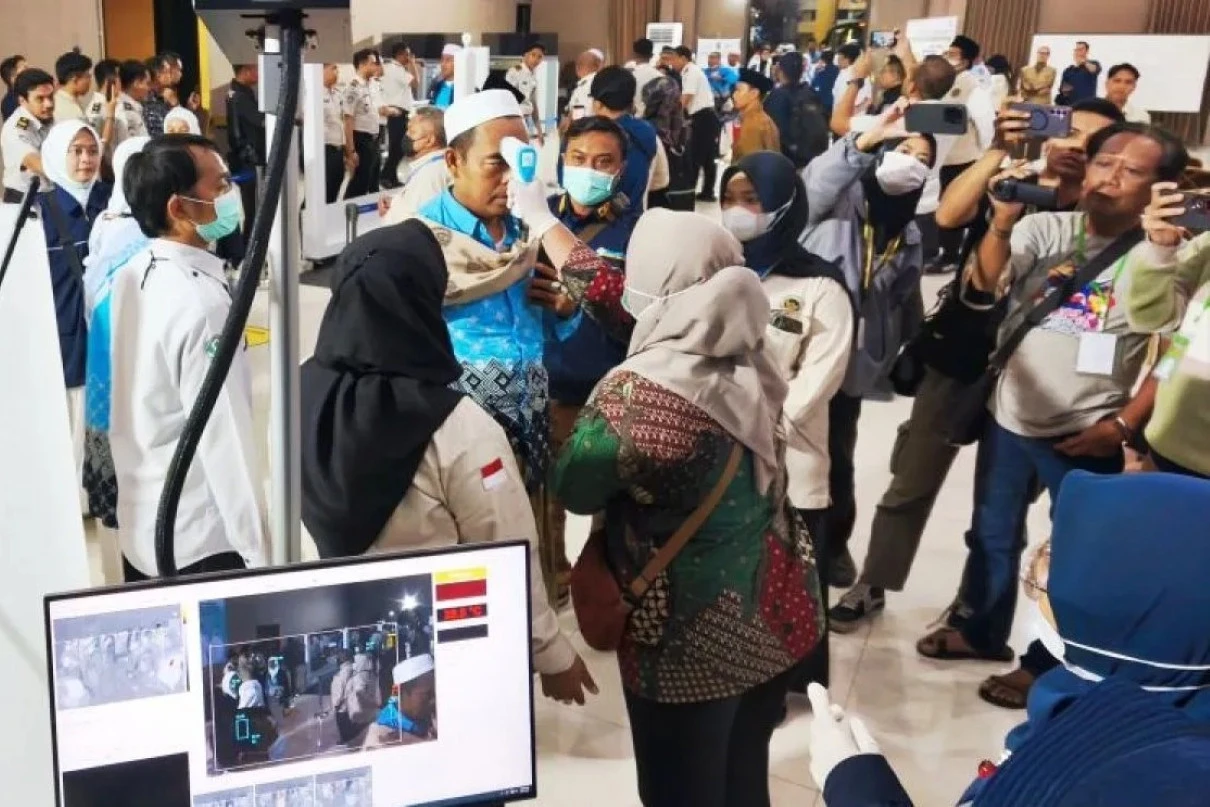 378 Jamaah Haji Kloter Pertama Tiba di Surabaya, Satu Wafat dan Satu Masih Dirawat