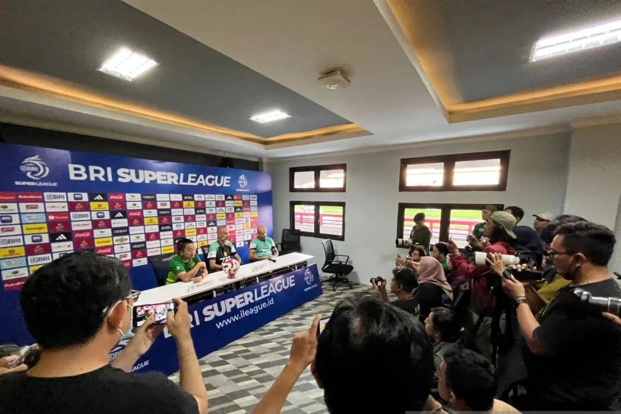 Eduardo Perez Bongkar Kekuatan PSIM Jelang Laga Persebaya Vs PSIM di GBT