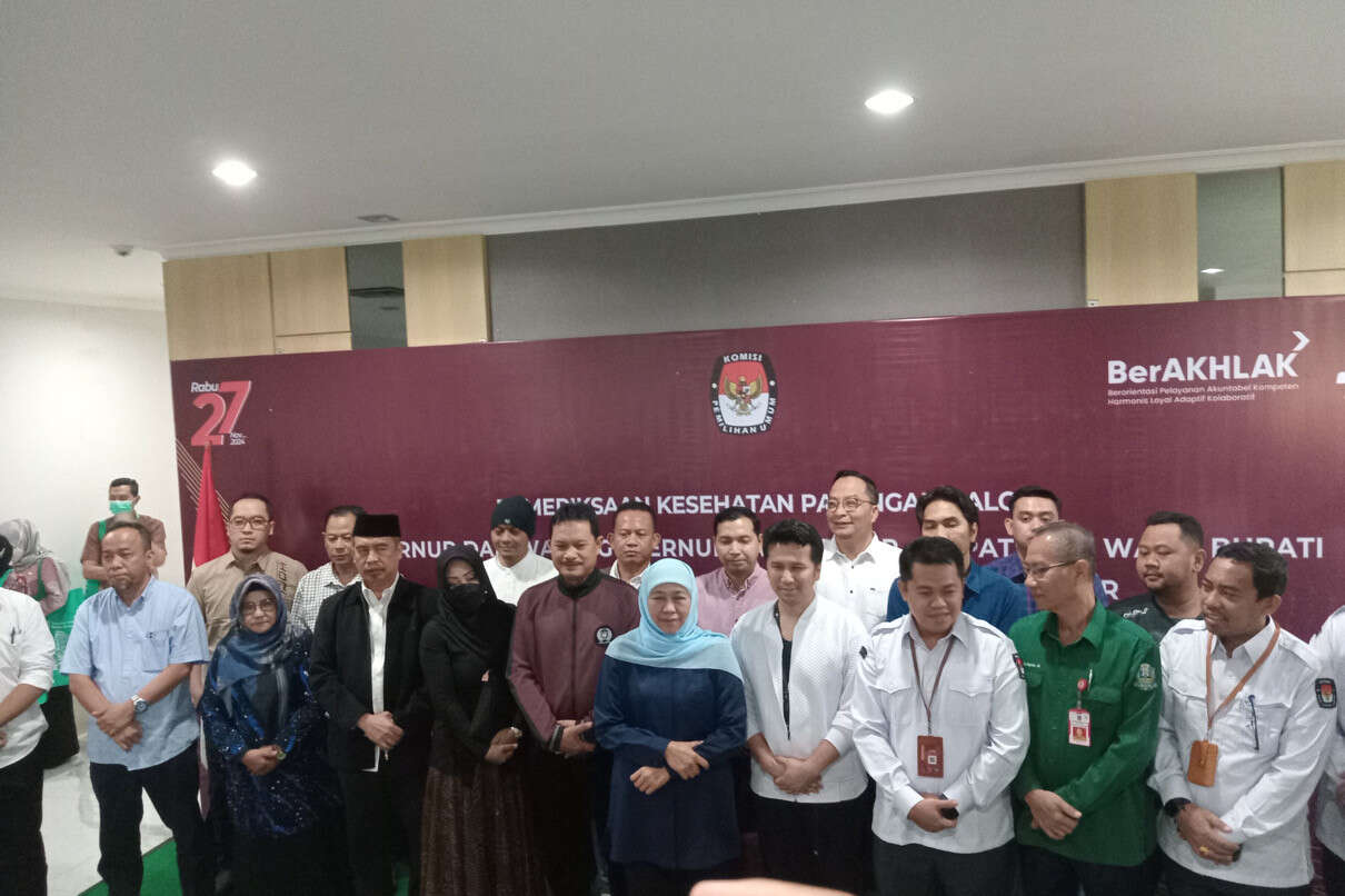 Penuhi Syarat Pencalonan Pilgub 2024, Khofifah-Emil Tes Kesehatan di RSU dr Soeotmo