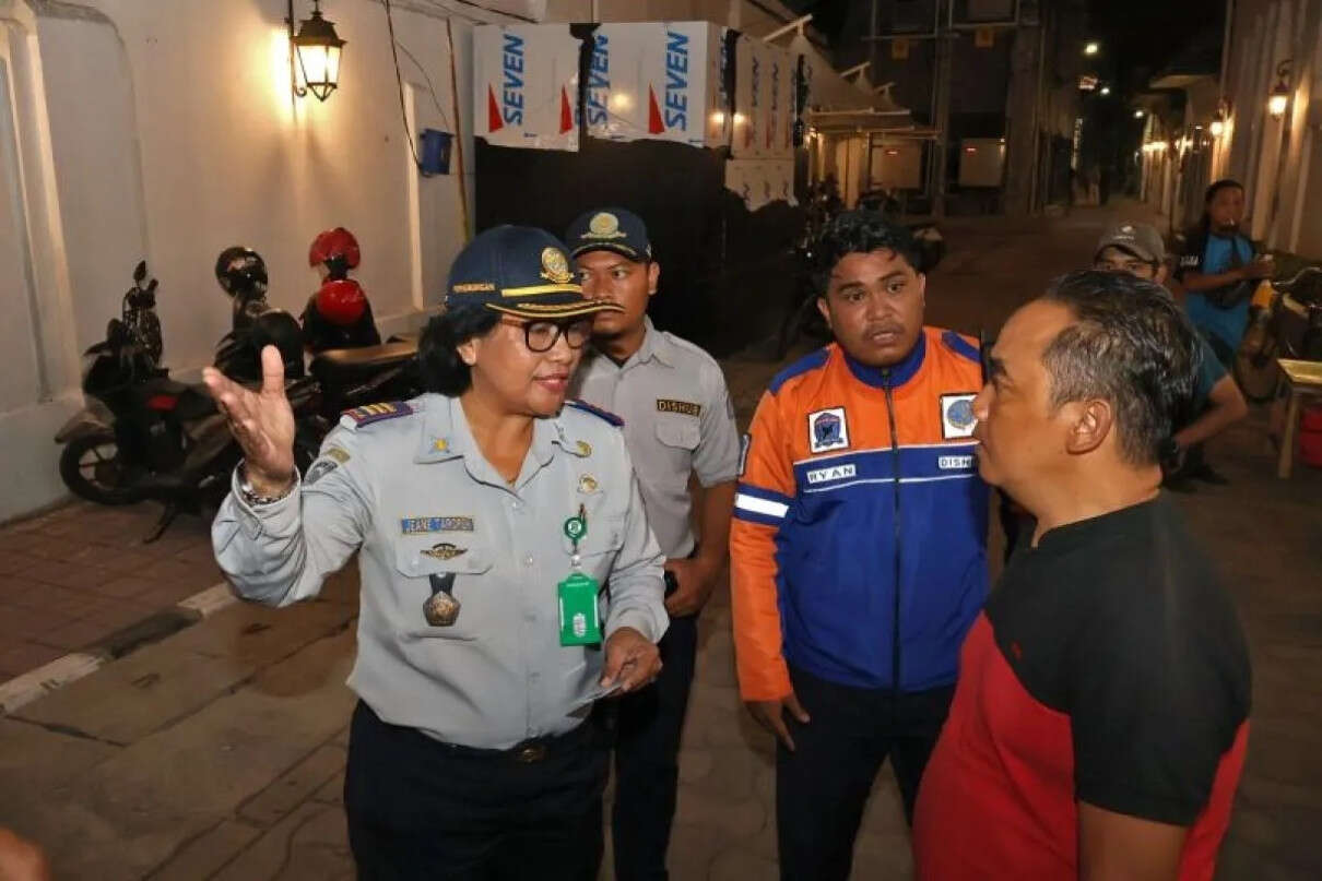 Baru Dibuka, Kawasan Kota Lama Zona Eropa Dipenuhi Parkir Liar, Dishub Turun Tangan