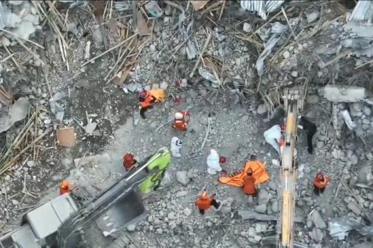 Menkeu Purbaya Pastikan APBN Siap Dukung Pembangunan Ulang Ponpes Al Khoziny