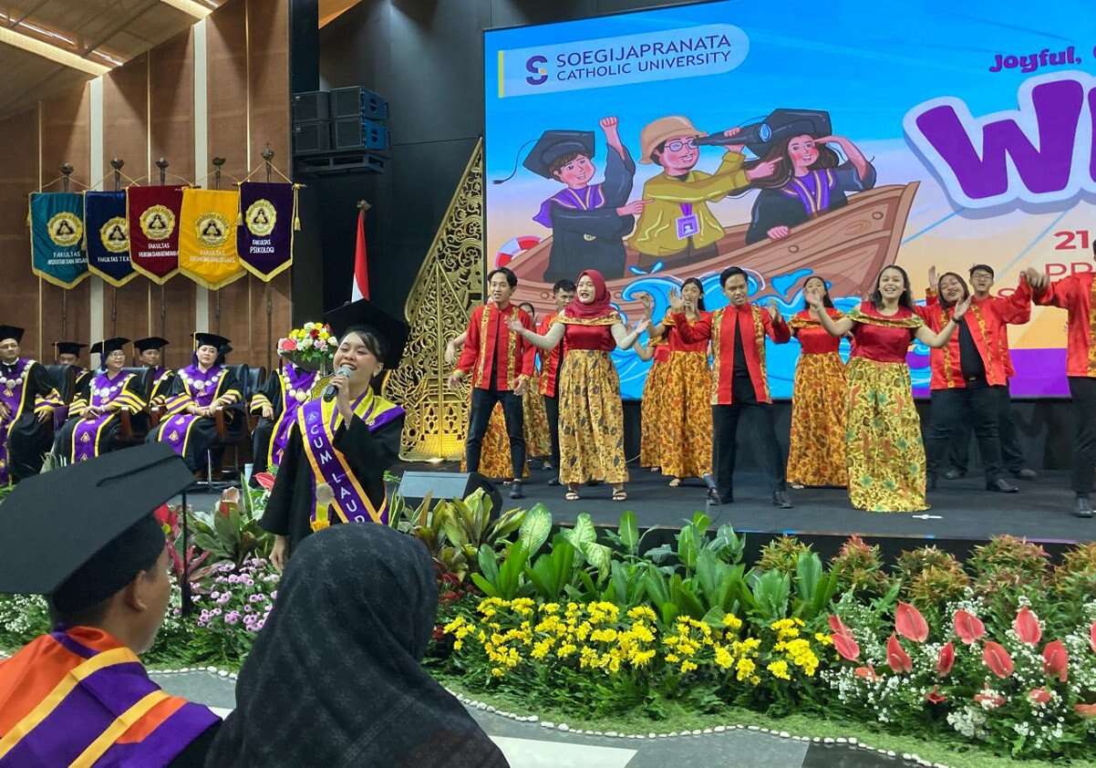 SCU Semarang Mewisuda 593 Mahasiswa, 20 Persen Lulus Tanpa Skripsi