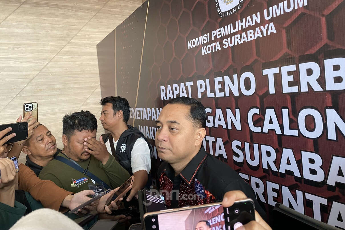 Wali Kota Eri Sesalkan Ormas Sebar Fitnah kepada Camat Asemrowo