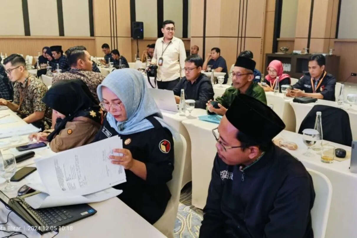 Bawaslu Temukan Selisih Data Surat Suara Hasil Pilkada Blitar 2024