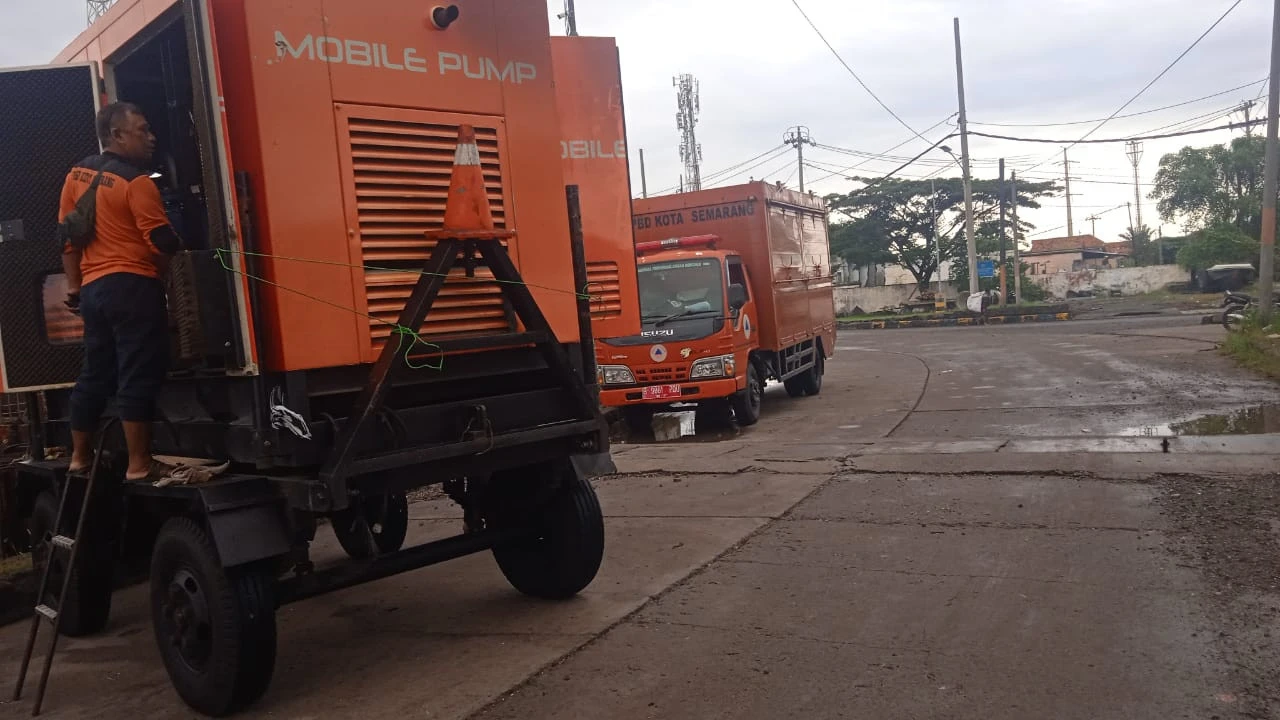 Rob di Pelabuhan Tanjung Emas Mulai Surut, BPBD Kota Semarang Siaga 24 Jam