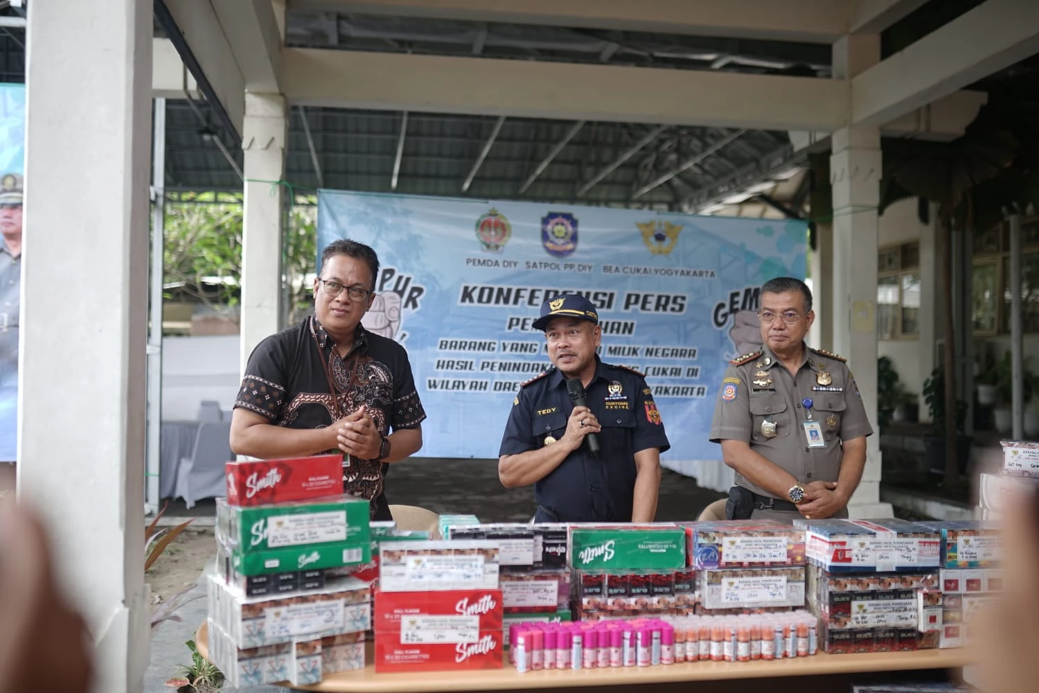 Jutaan Batang Rokok Ilegal dan Vape Dimusnahkan, Nilainya Miliaran Rupiah