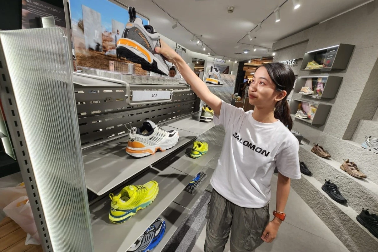 Hadir di Surabaya, Mono Brand Store Salomon Hadirkan Tema From Rail to City