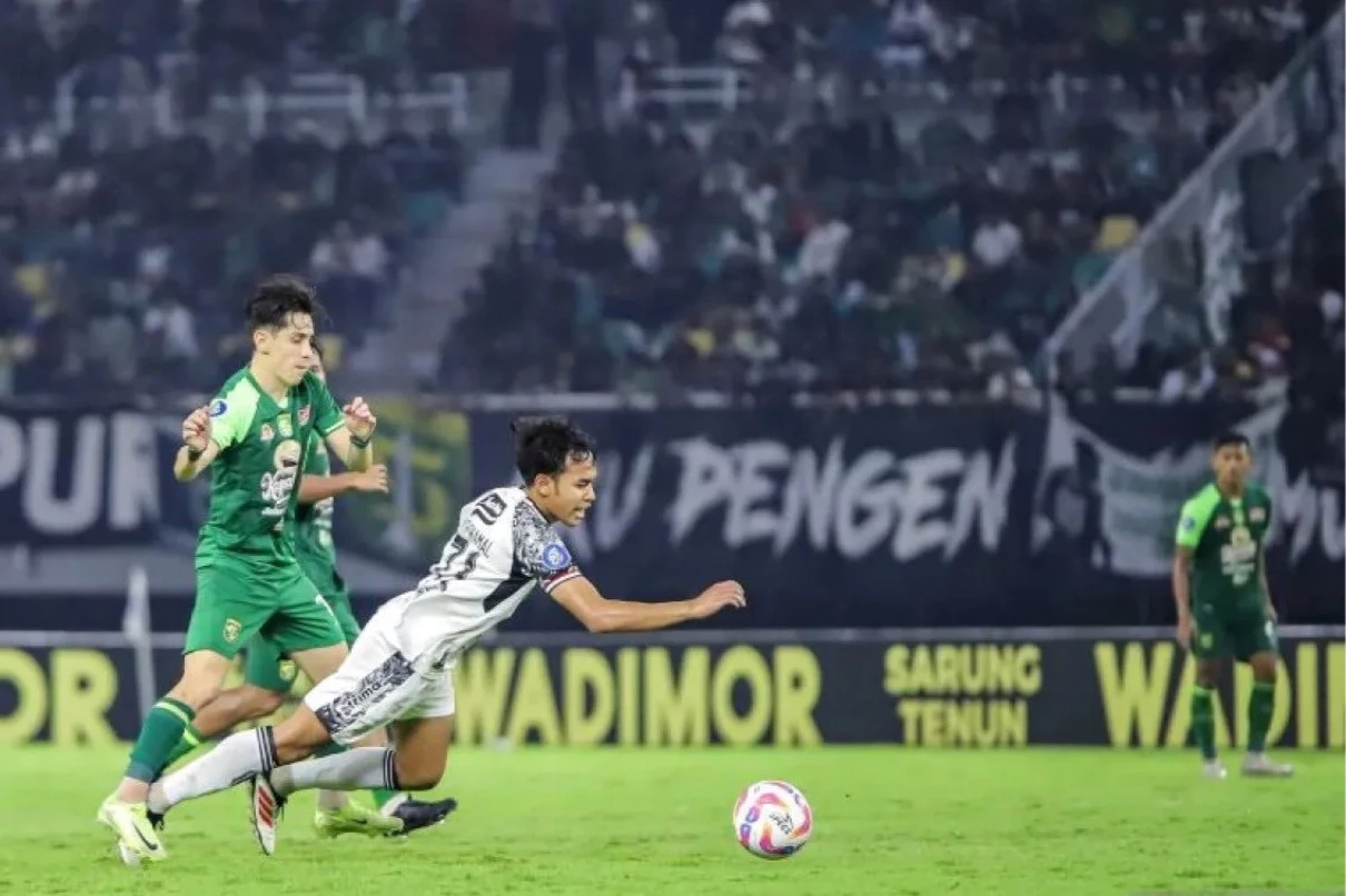 Persebaya Telan Hasil Pahit di Akhir Laga, Uston Akui Maringa Sulit Ditembus