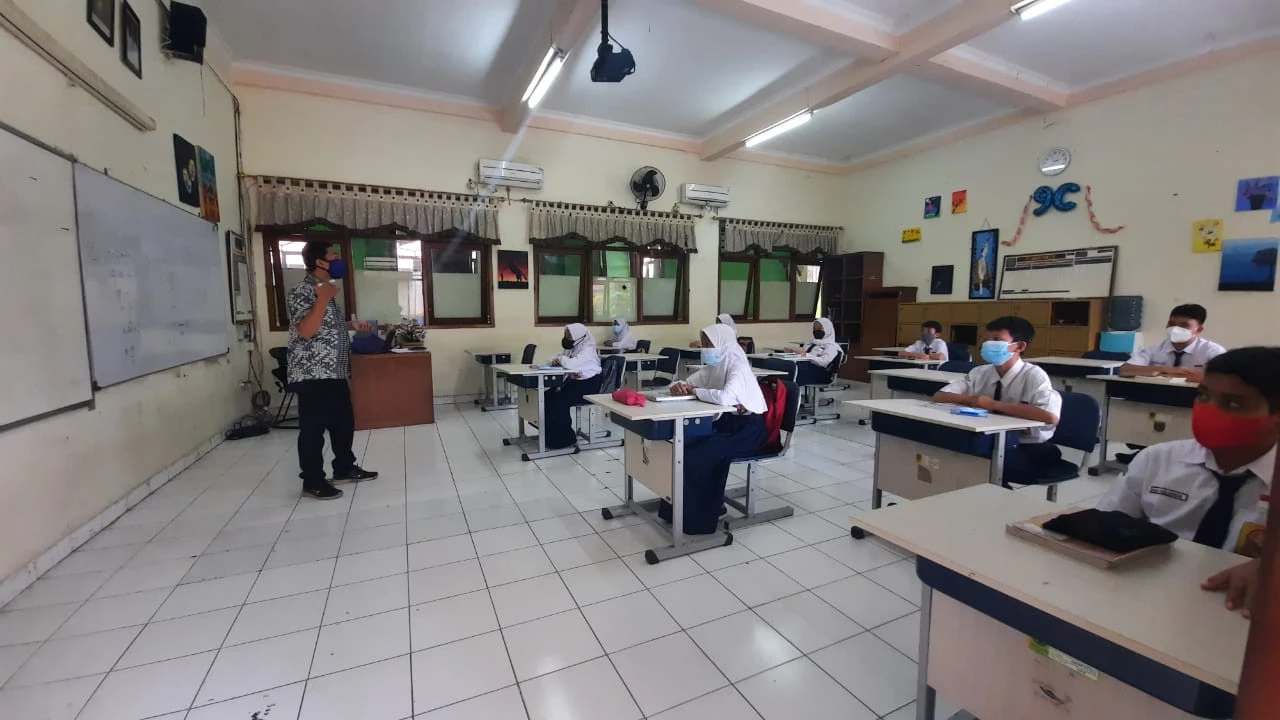 Orang Tua di Depok Wajib Mengantarkan Buah Hatinya di Hari Pertama Masuk Sekolah