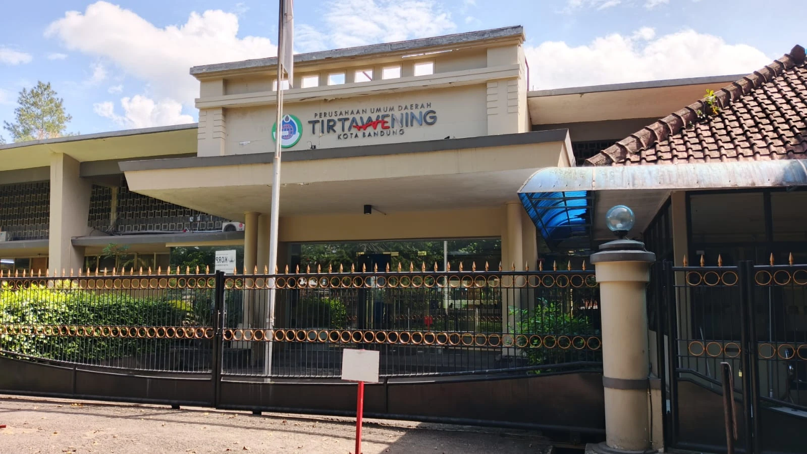 Arogansi Plt Dirut PDAM Tirtawening Tono Rusdiantono Viral di Media Sosial, DPRD Meradang