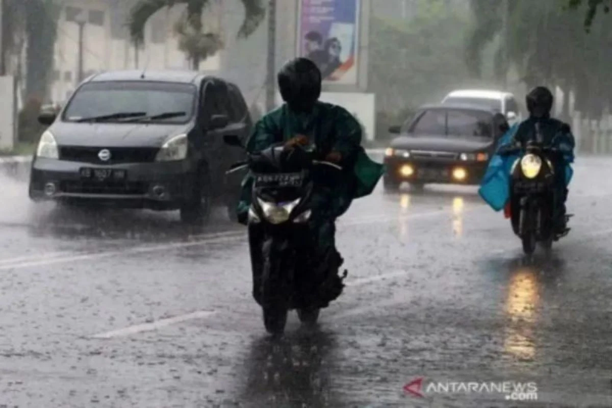 Mayoritas Kota Besar di Indonesia Berpotensi Diguyur Hujan Ringan Hingga Lebat