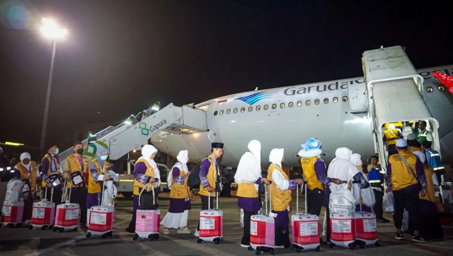 JCH Kloter I Balikpapan Terbang ke Tanah Suci dengan Airbus A330-900 NEO Milik Garuda