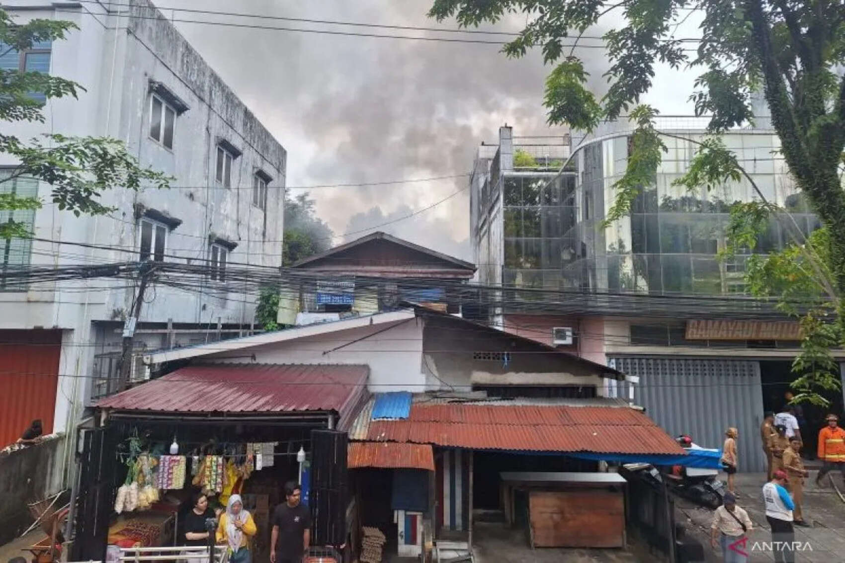 Kebakaran di Balikpapan, 1 Rumah dan Ruko Hangus, Seorang Pedagang Luka Bakar