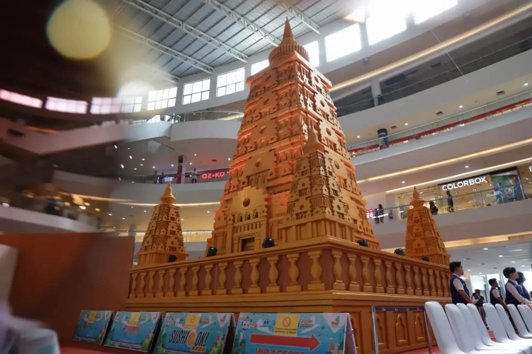 Miniatur Candi Mahabodhi Setinggi 12 Meter di Wonderful Vesak 2025 Pecahkan Rekor MURI