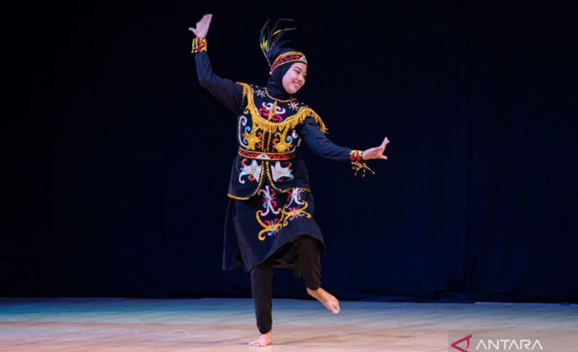 Bawakan Tarian Dayak Modern, Siti Naswa Sabet Emas di Olympics Winter World Games 2025