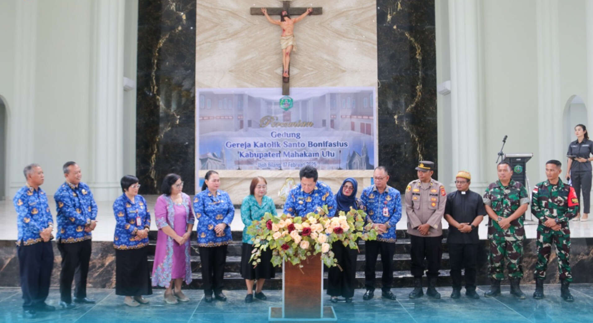 Jelang Masa Jabatan sebagai Bupati Mahulu Berakhir, Bonifasius Belawan Geh Tunaikan Nazar