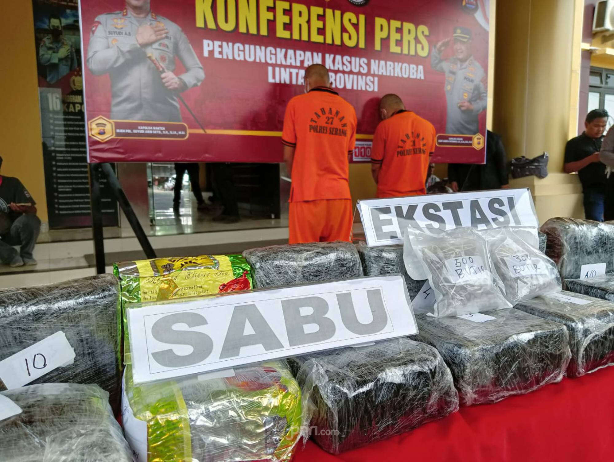 2 Warga Serang Sembunyikan Sabu-Sabu di Kemasan Susu