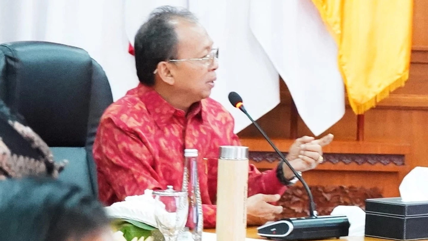 Proyek Underpass Jimbaran hingga Parkir Pelabuhan Sanur Bergulir, Koster Blak-blakan