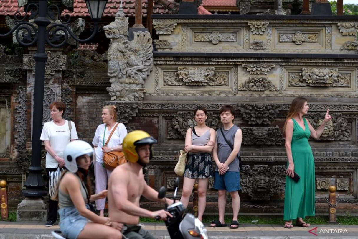 Turis Asing Tolak Bayar Pungutan Wisman di Bali Terancam Dikerangkeng Seminggu, Hhm