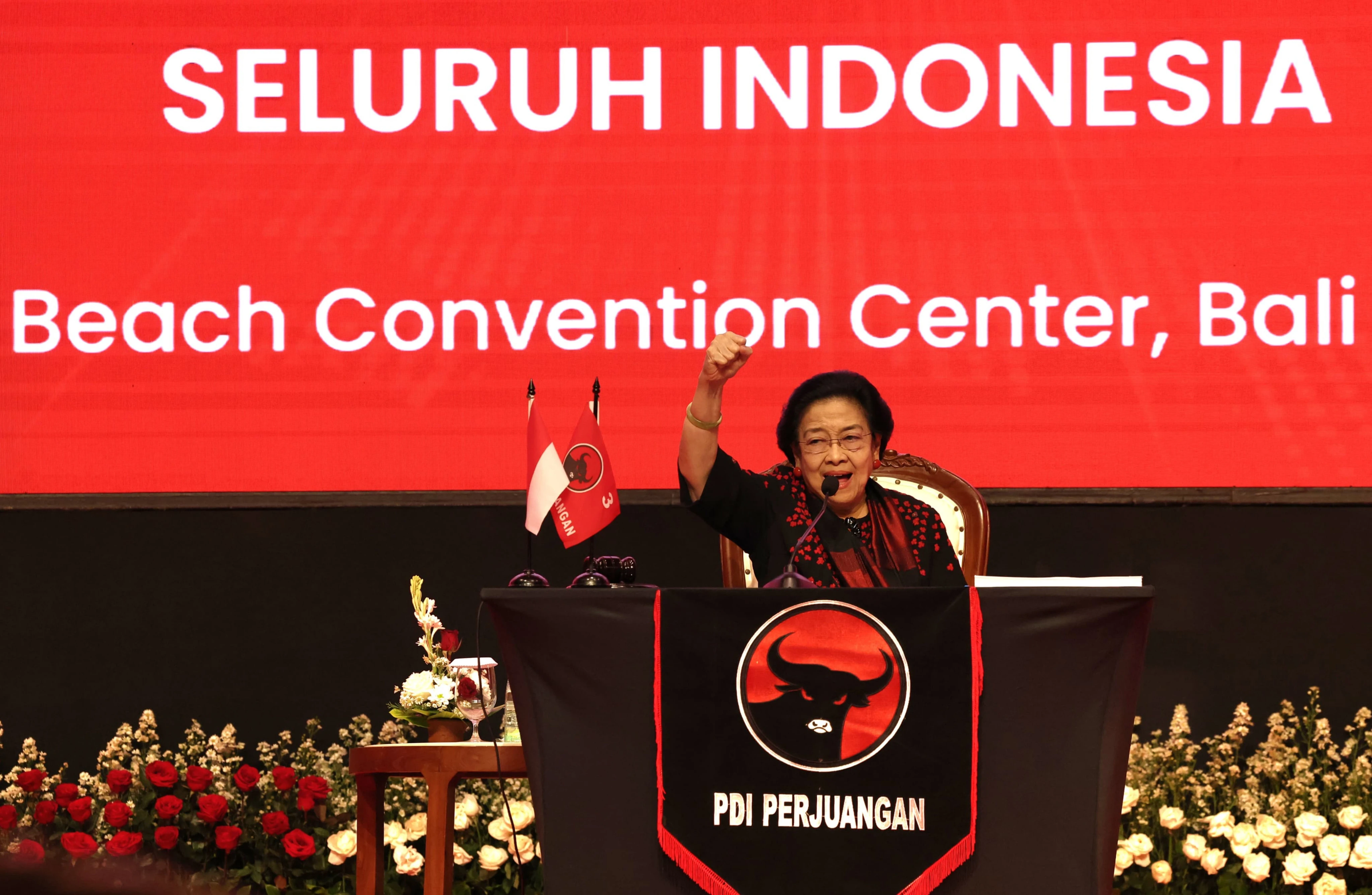 Deddy Sitorus Bocorkan Pesan Mega ke Kader PDIP di Bali, Merapat ke Pemerintah?