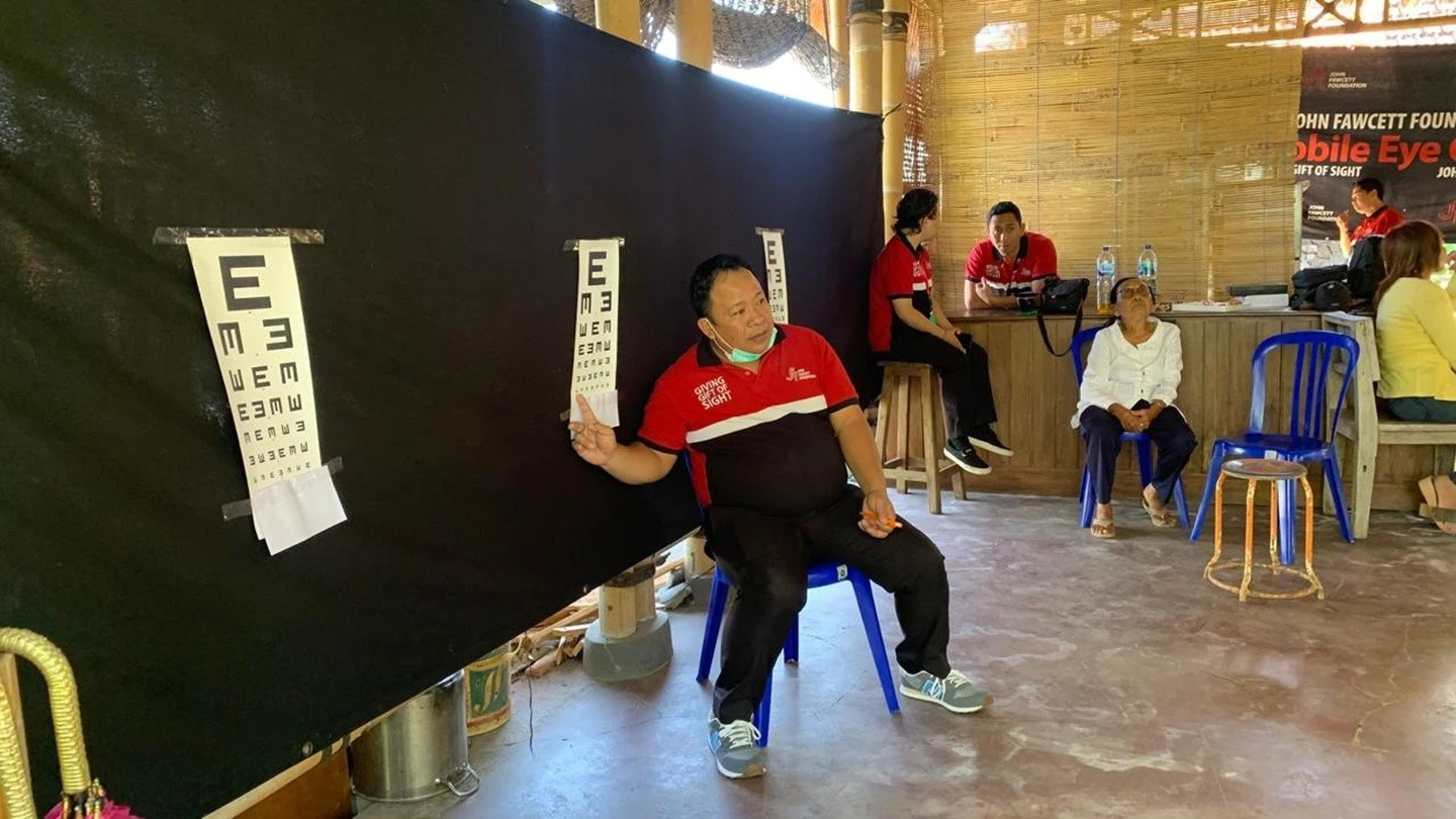 KKN UGM Gelar Operasi Katarak di Buleleng, Gandeng Kagama & JFF