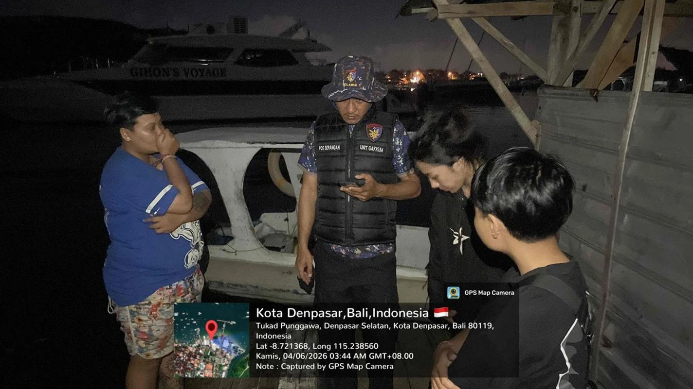 Tiga Pemancing Cewek Terjebak di Perairan Serangan Gegara Ponsel Jatuh ke Laut