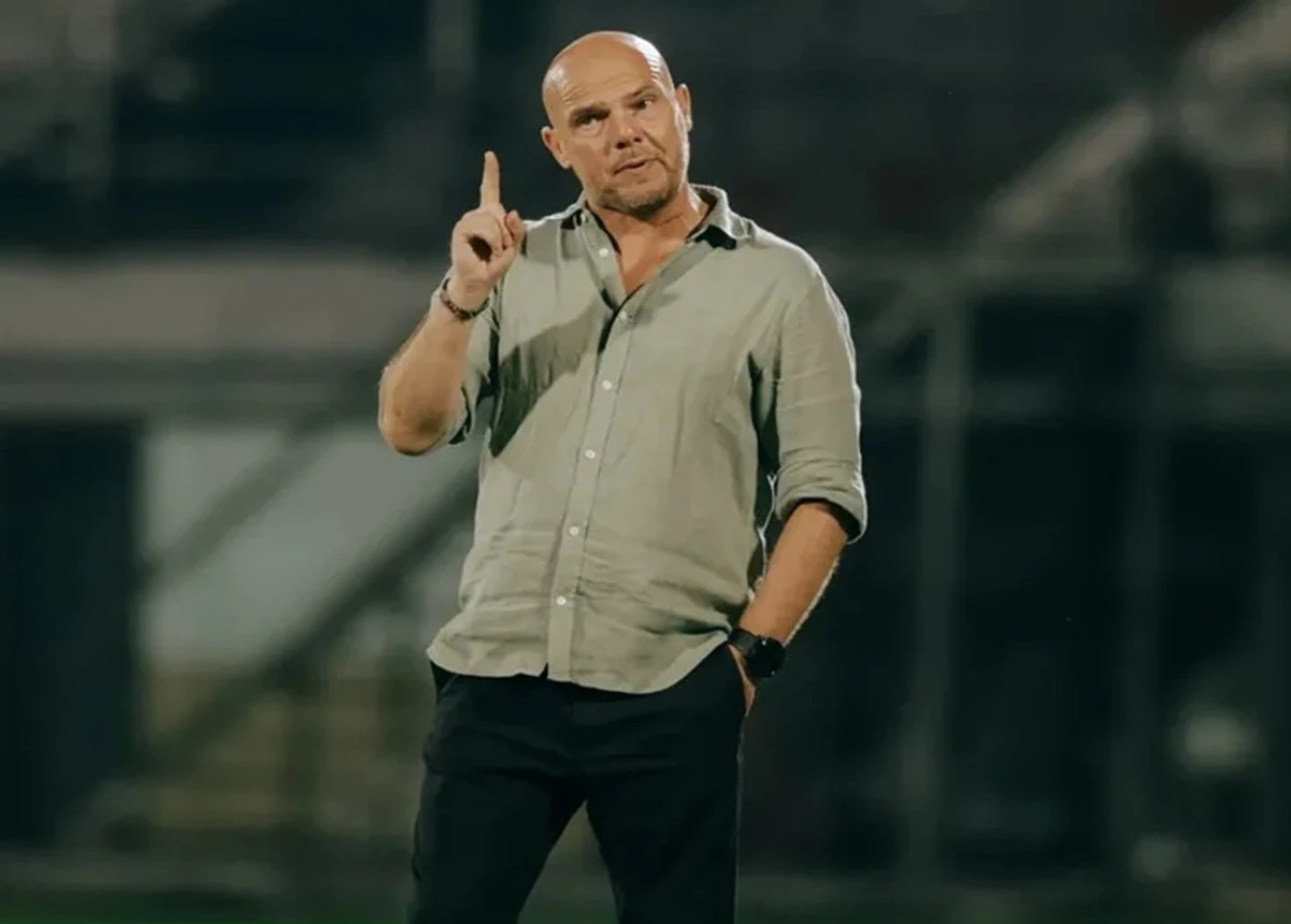 Jo Jansen tak Ambil Pusing Belum Menang, Yakin Menang Kontra Persebaya