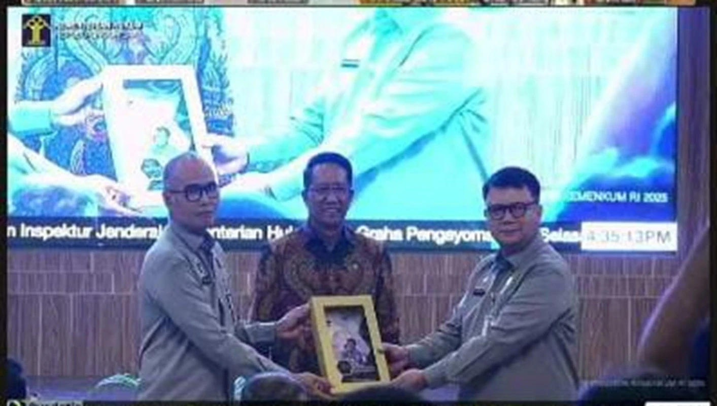 Reynhard Silitonga Memasuki Masa Purna Bakti, Menkum Berterima Kasih