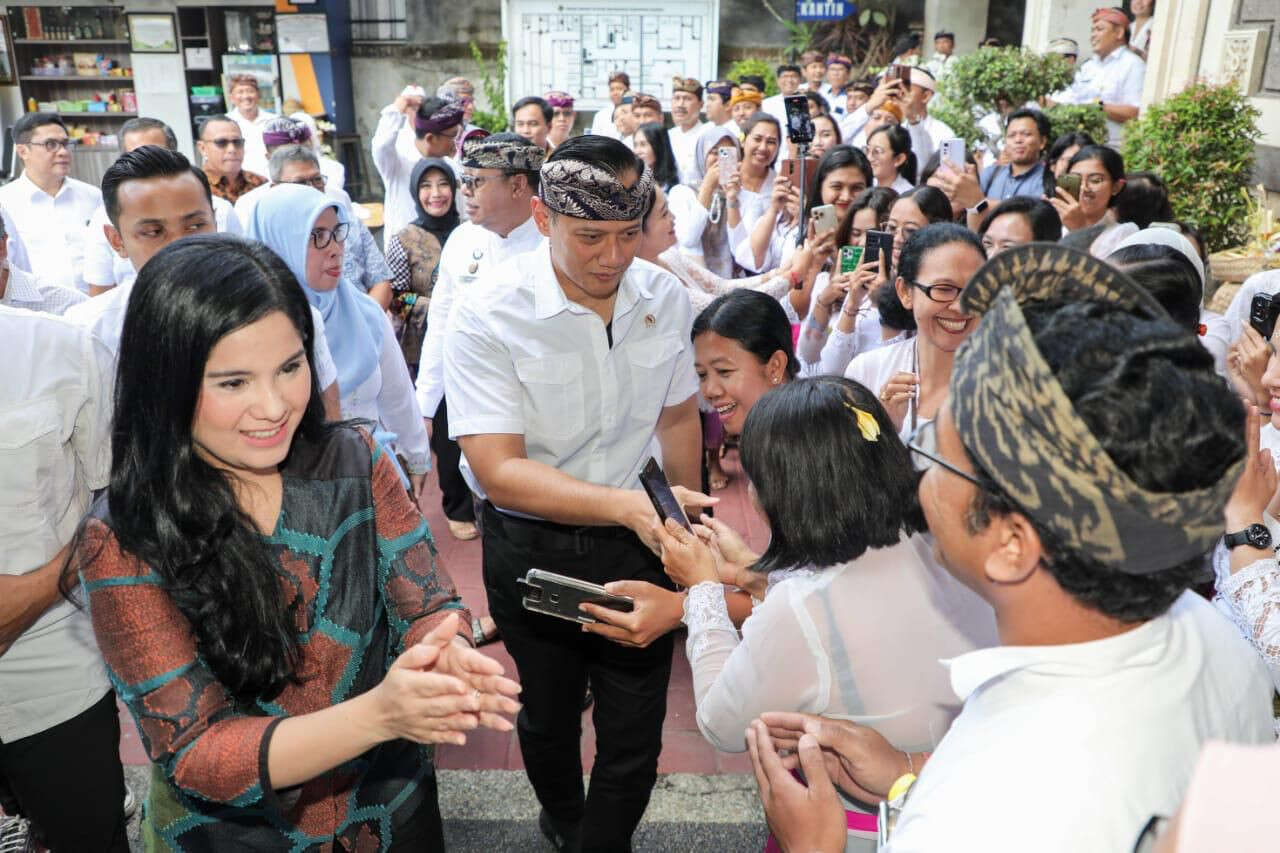 AHY Sorot Layanan LaserJet Kantah Badung Bali, Lihat Senyum Annisa Pohan