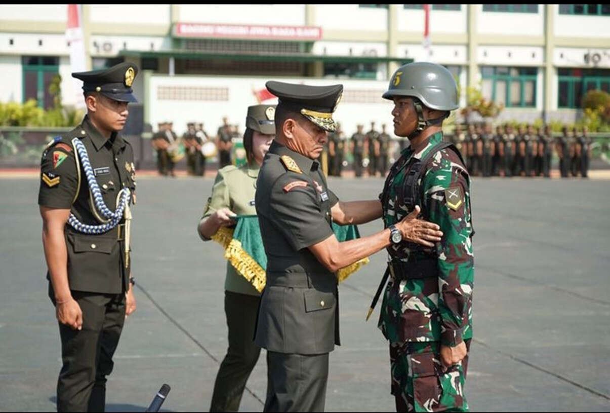 Mayjen TNI Zamroni Sentil Sosok Joni saat Membuka Pendidikan Bintara, Patriotik