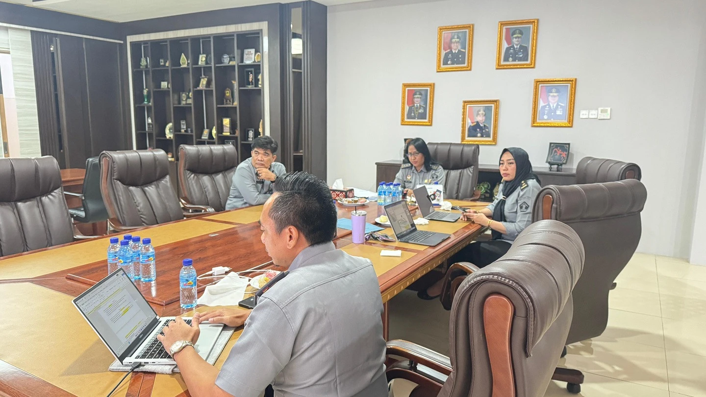 Kemenkum NTB Rapat Pra-Harmonisasi Raperbup Kartu KSB Maju, Ada Catatan